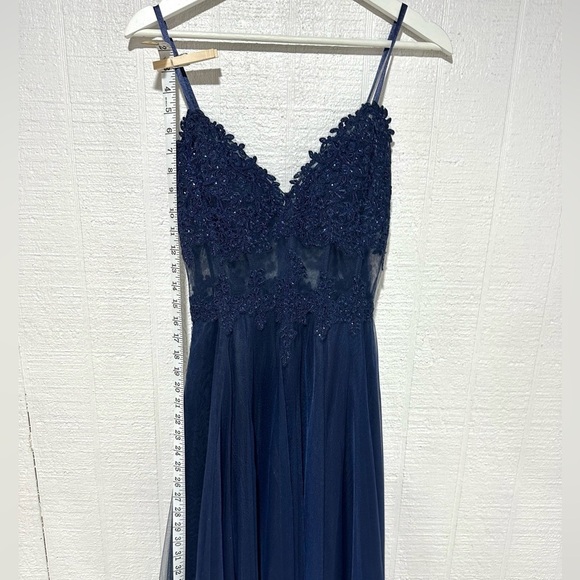 NWT Windsor jaci rhinestone embroidered a line mesh formal gown size 1 - Picture 10 of 15